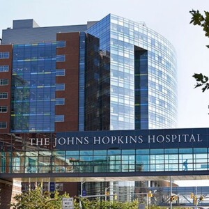 What does the cooperation with the Jones Hopkins clinic give to Anadolu