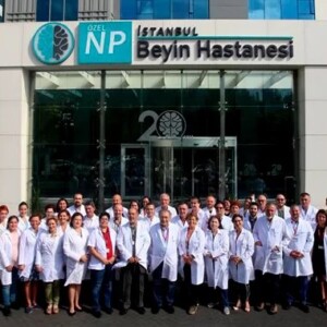Врачи NP Brain Hospital, Турция
