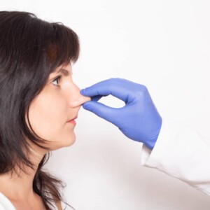 Операції на носі у клініці Естетика