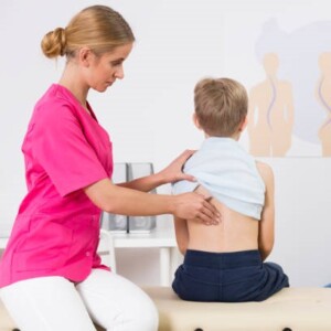 Symptoms of scoliosis during periods of rapid growth of the child's body