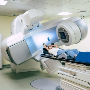 How does proton therapy work
