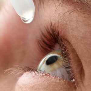 медикаментозна терапія при катаракті