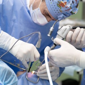 Инновационная хирургия при раке горла в Германии
