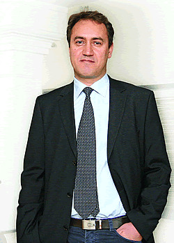Доктор Радош Джинович, урогенітальний хірург у Сербії
