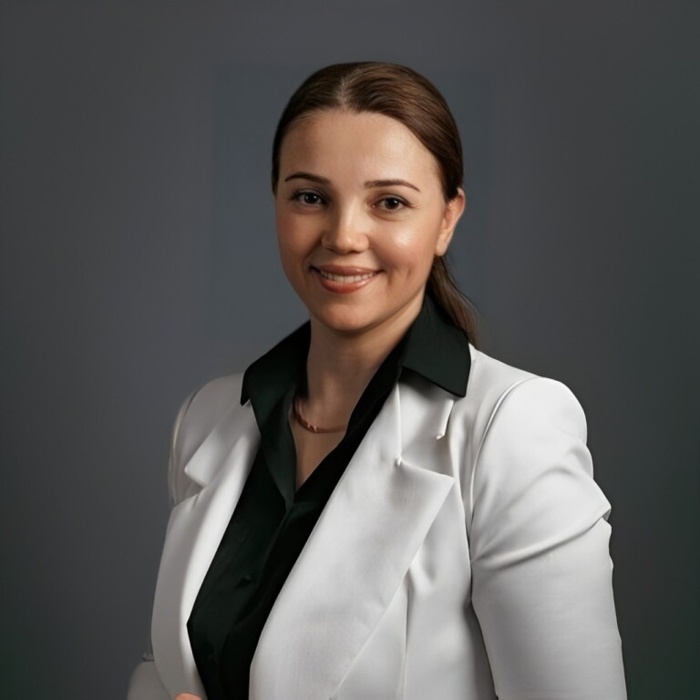 Сусана Акдаш (Susana Akdash)