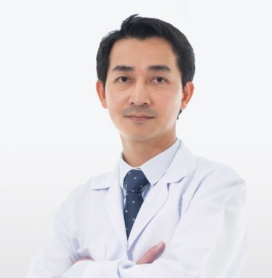 Доктор Акарадеч Аттаинси (Akaradech Attainsee)