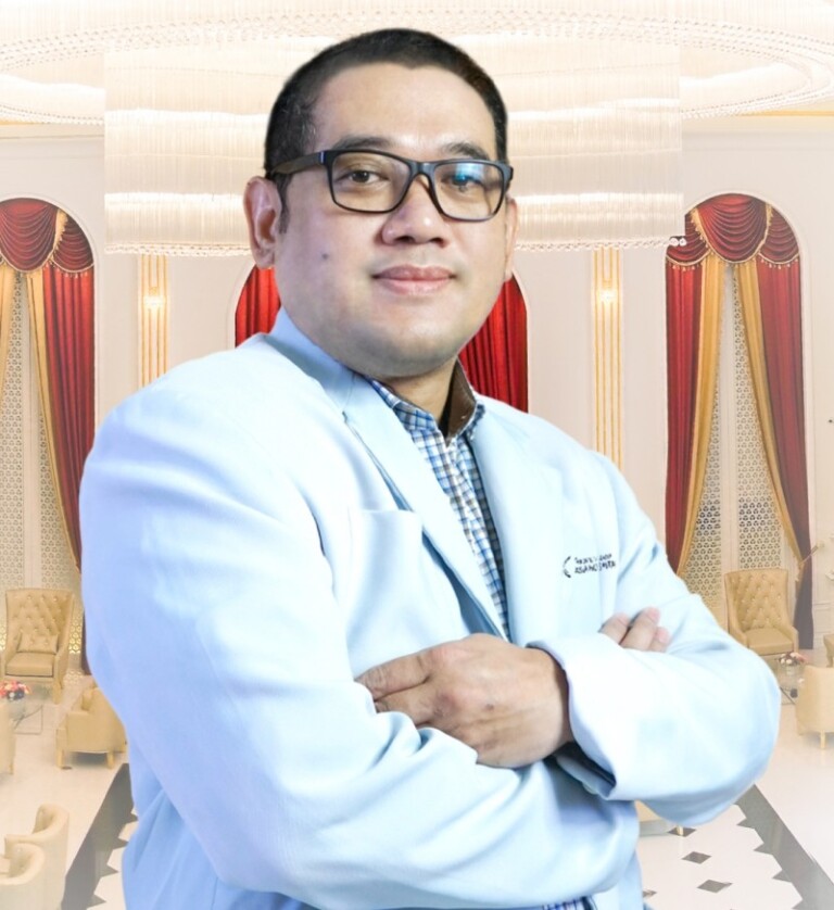 Др. Танаком Лайсакул (Thanakom Laisakul)