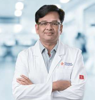 2. Dr. Deepak Dubey – Uro-Oncology, Robotic Surgery & Renal Transplantation Specialist