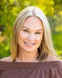 Paula R.