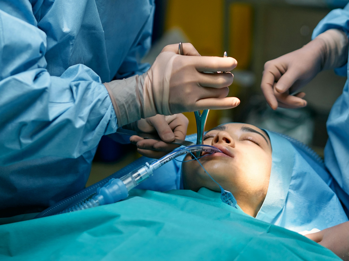 Поиск лучшего челюстно-лицевого хирурга в Индии