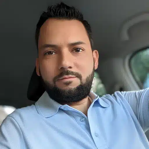 Aykut G.