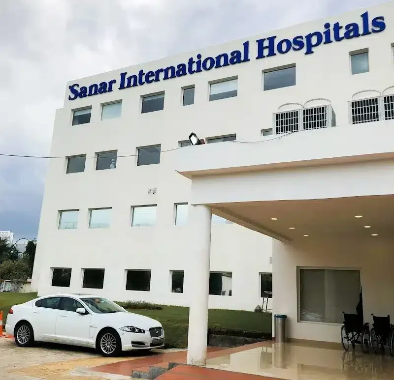 Больница Санар Интернешнл (Sanar International Hospitals)