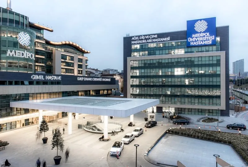 Університетська лікарня Медіполь Мега (Medipol Mega University Hospital)