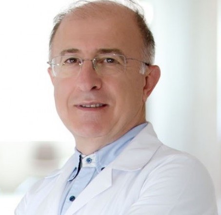 Professeur Mehmet Akif Yeşilipek